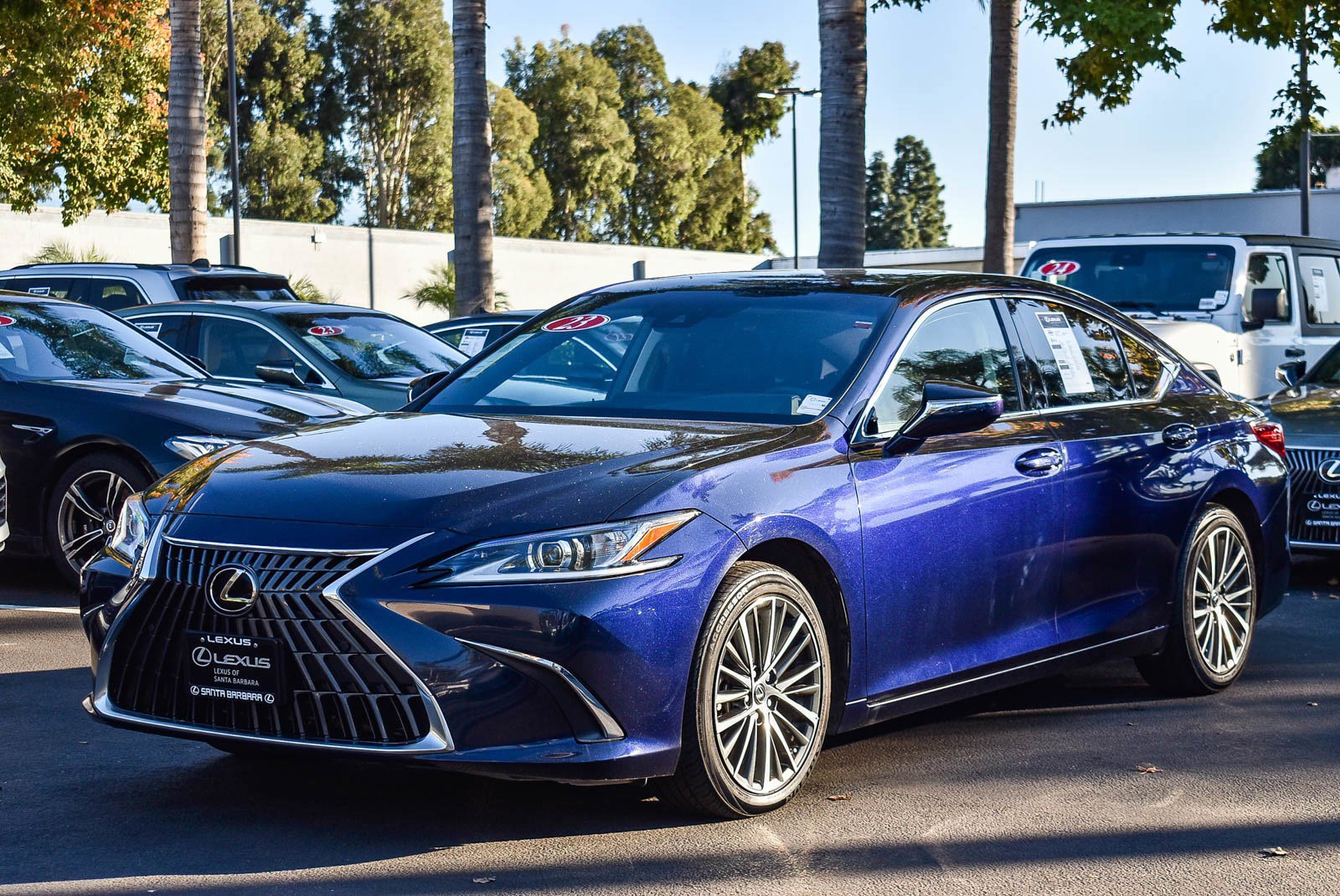 2023 Lexus ES 350 photo 3