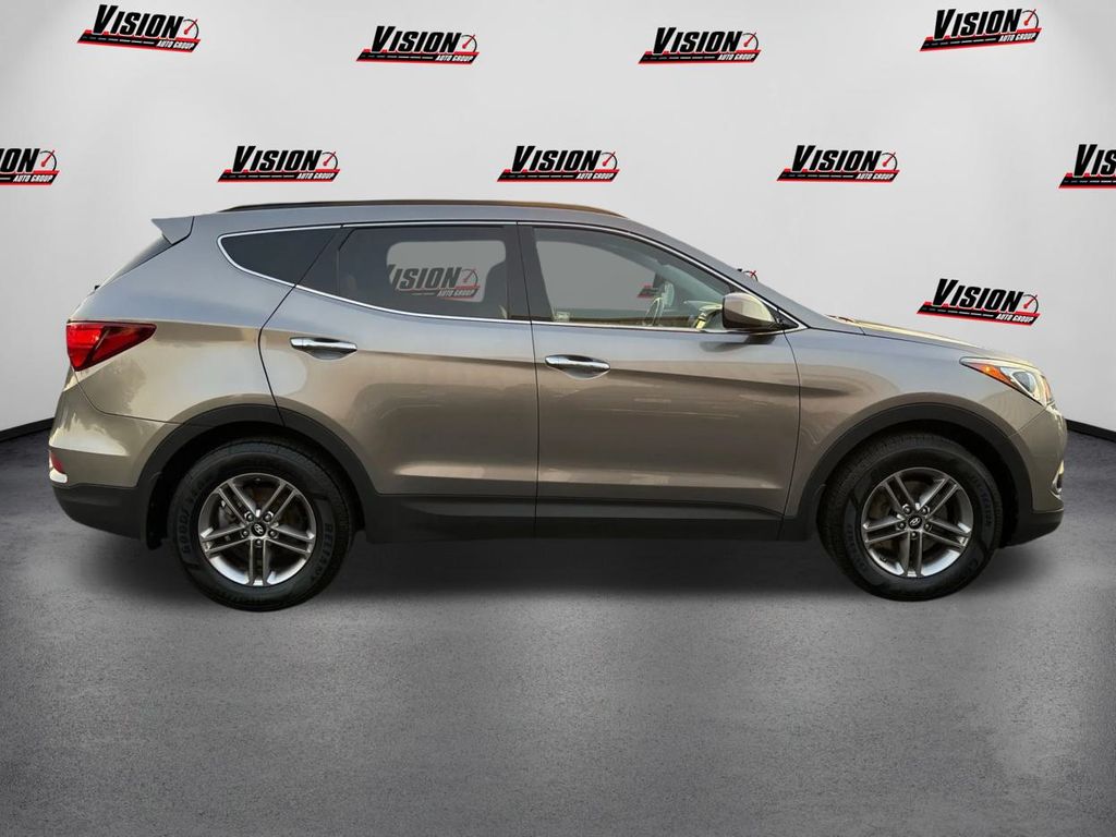 2017 Hyundai Santa Fe Sport Base photo 3