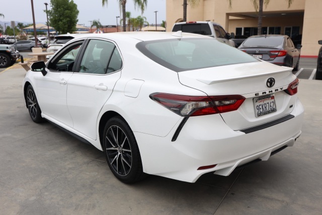 2023 Toyota Camry SE photo 5