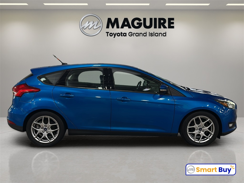 2015 Ford Focus SE photo 2