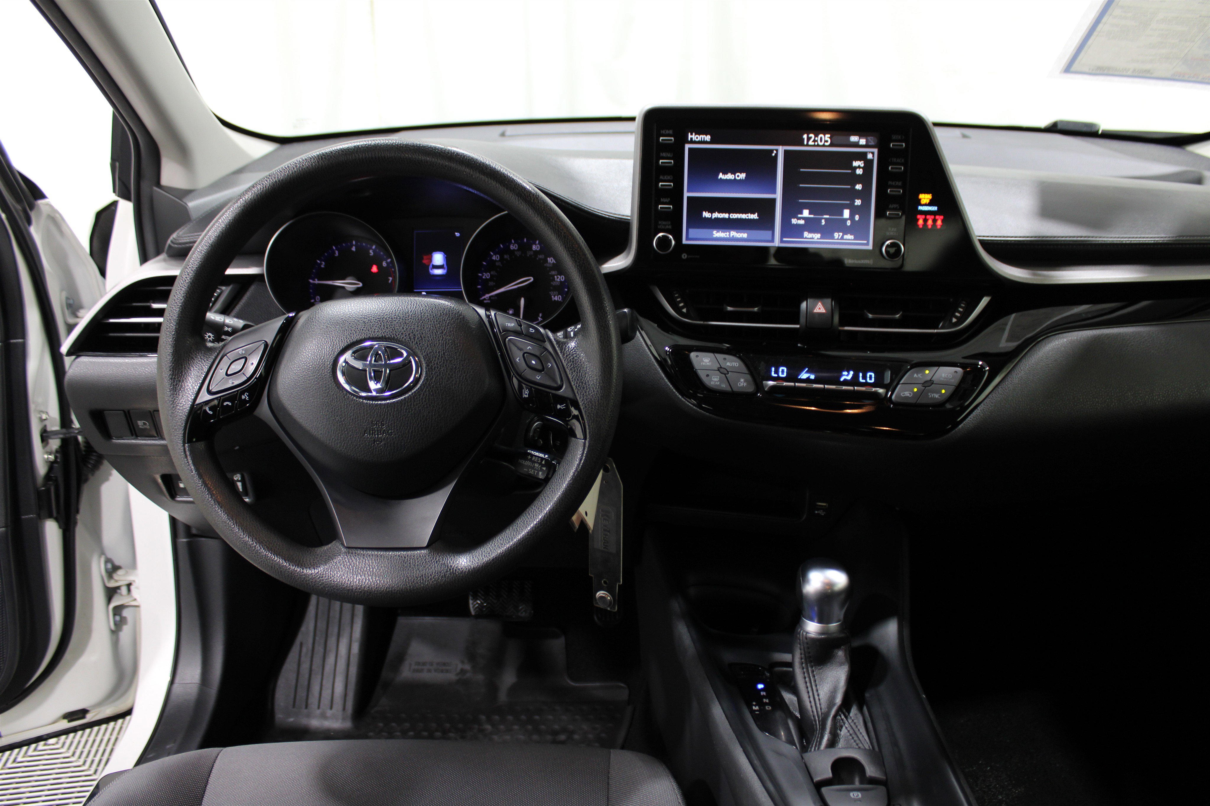 2020 Toyota C-HR LE photo 2