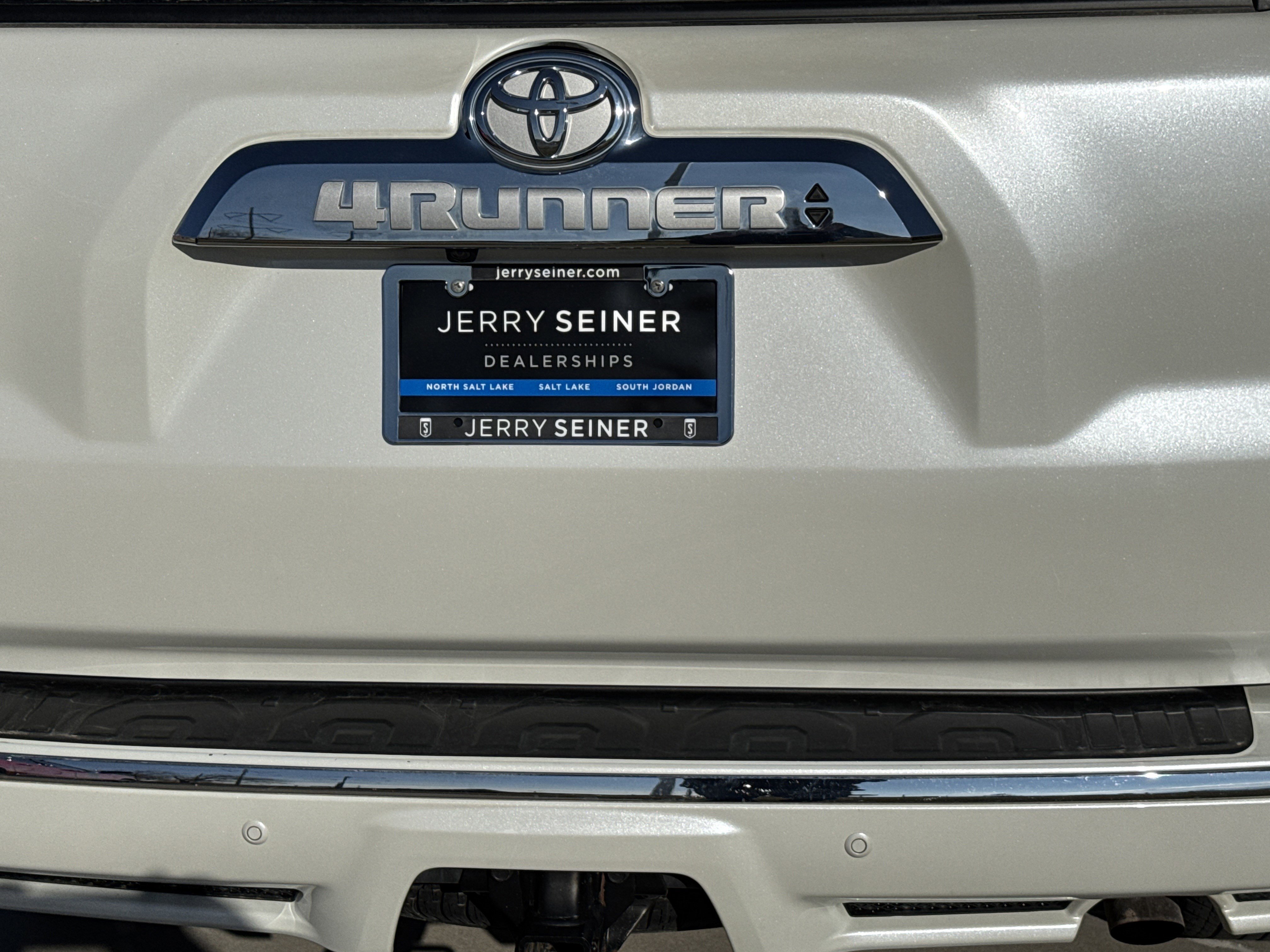 2023 Toyota 4Runner Limited photo 4