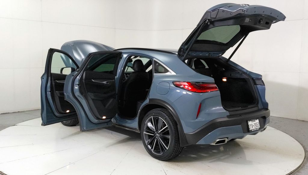 2023 Infiniti QX55 Luxe photo 9