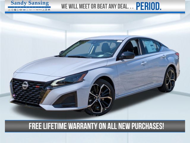 2025 Nissan Altima SR's photo