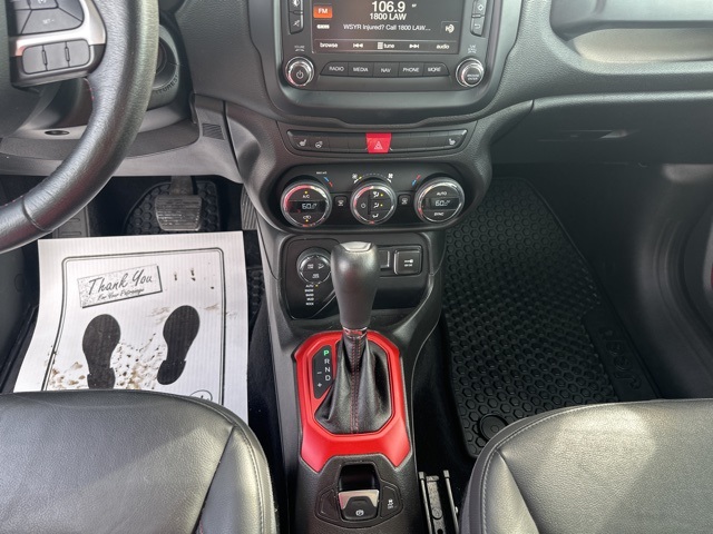 2016 Jeep Renegade Trailhawk photo 14