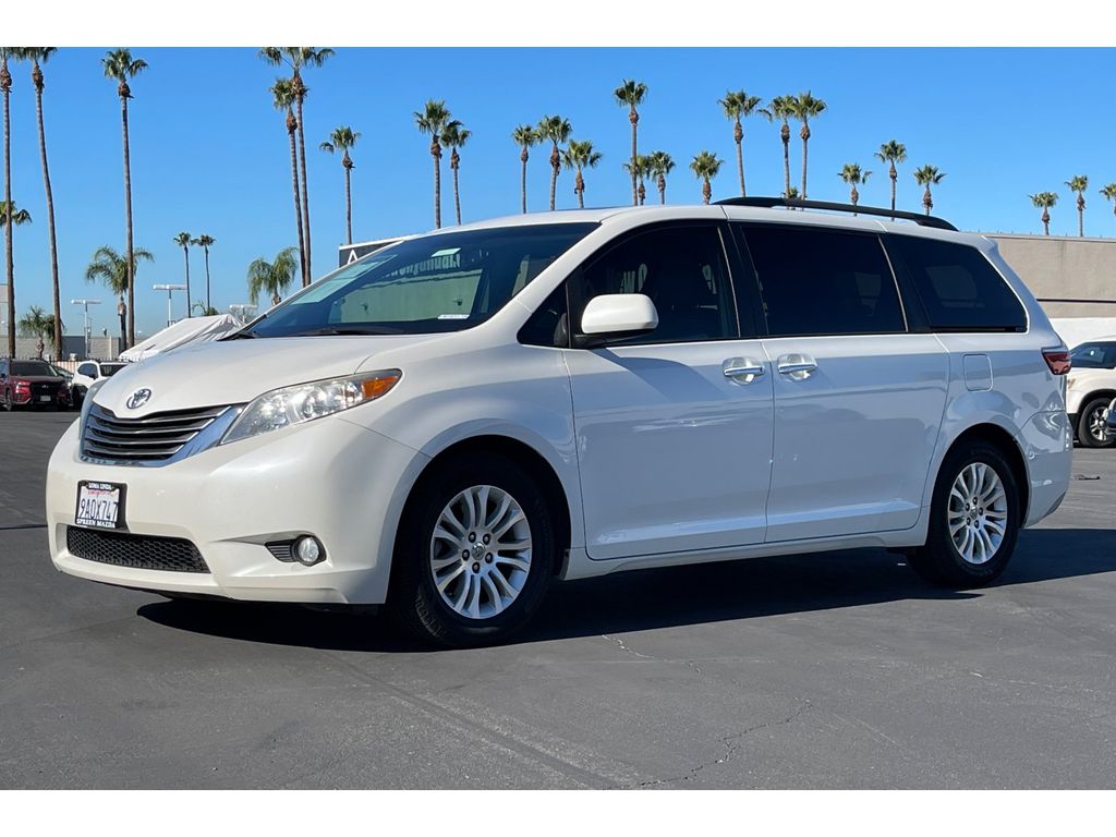 Used 2016 Toyota Sienna XLE with VIN 5TDYK3DC1GS713046 for sale in Loma Linda, CA