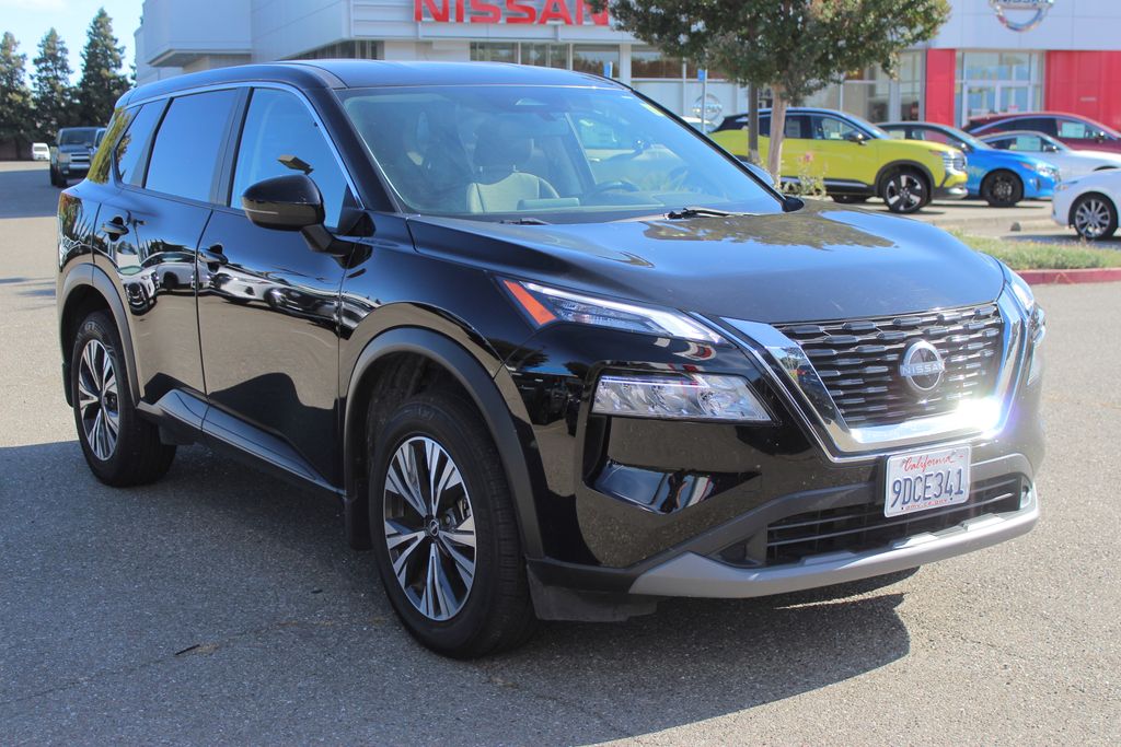 2023 Nissan Rogue SV photo 4