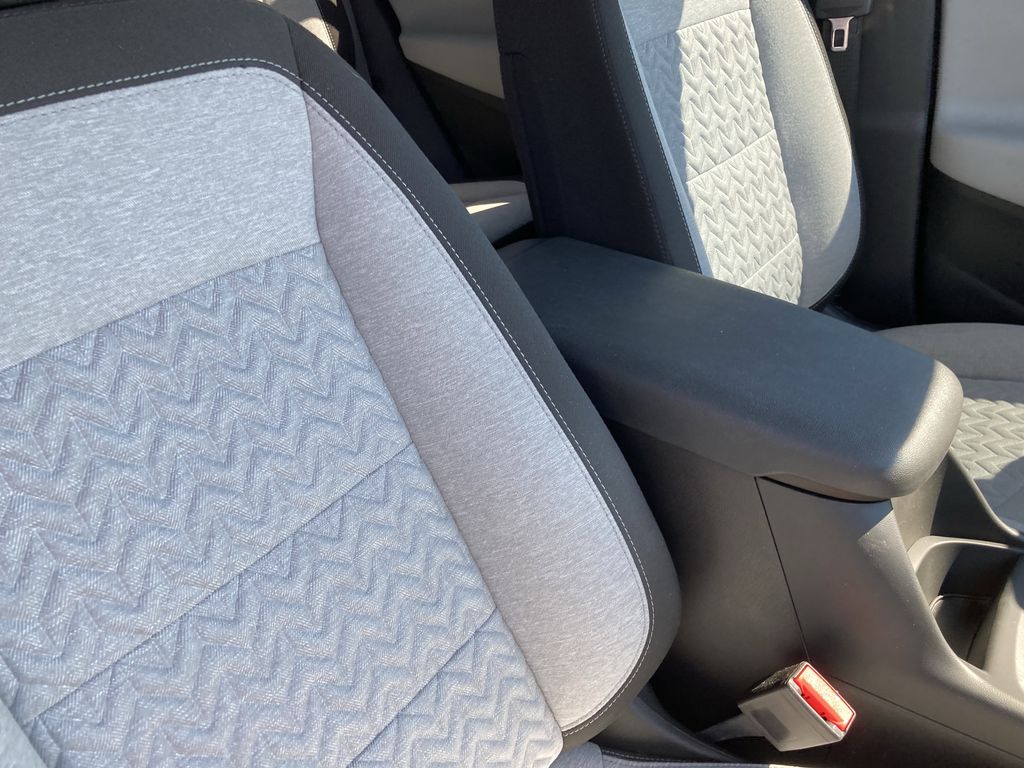 2022 Chevrolet Equinox LS photo 31
