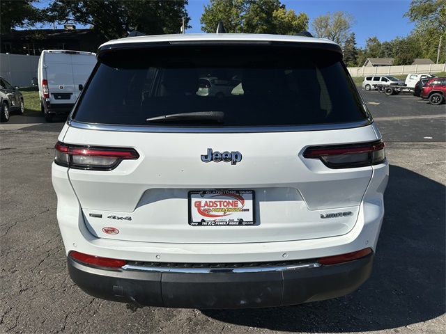 2022 Jeep Grand Cherokee Limited photo 2