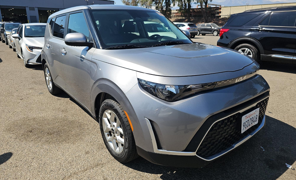 2023 Kia Soul LX photo 10
