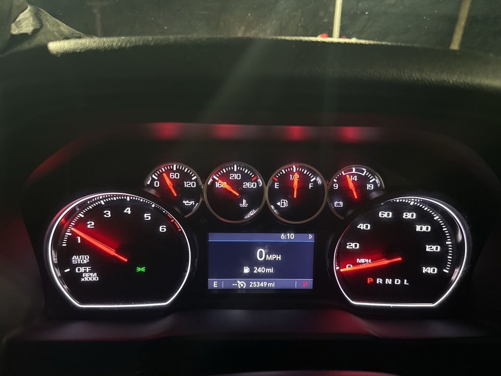 2022 Chevrolet Silverado 1500 LT Texas Edition photo 3