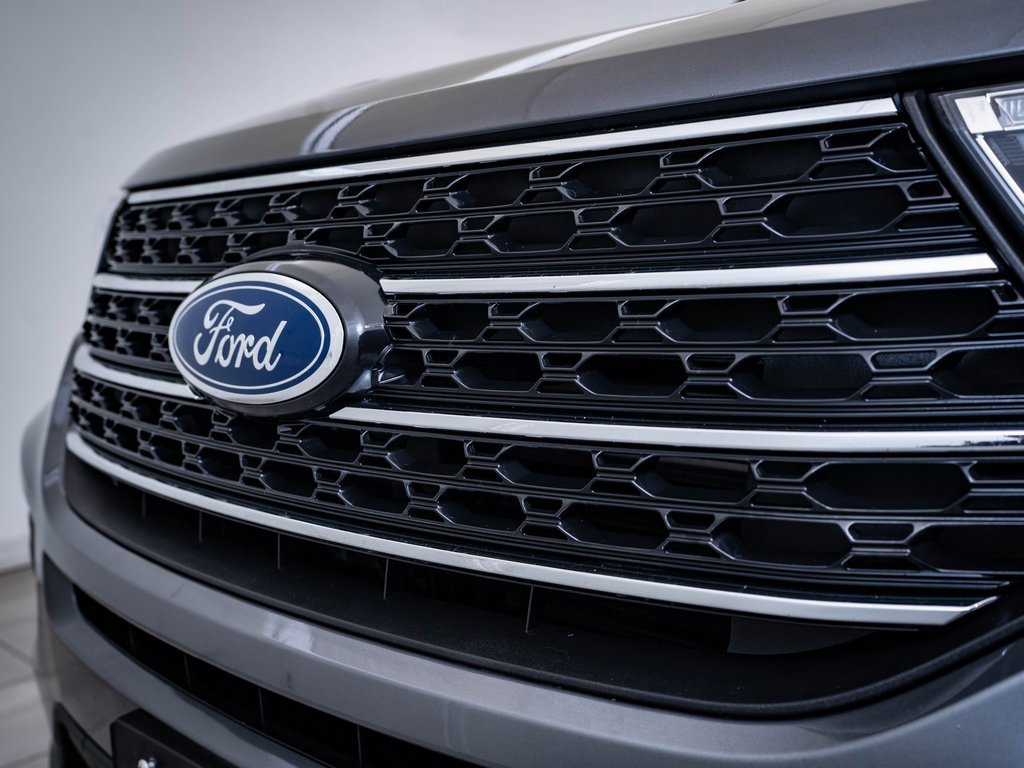 2022 Ford Explorer XLT photo 3