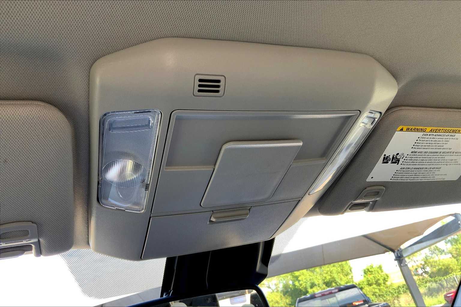 2018 Toyota Tundra SR5 photo 30