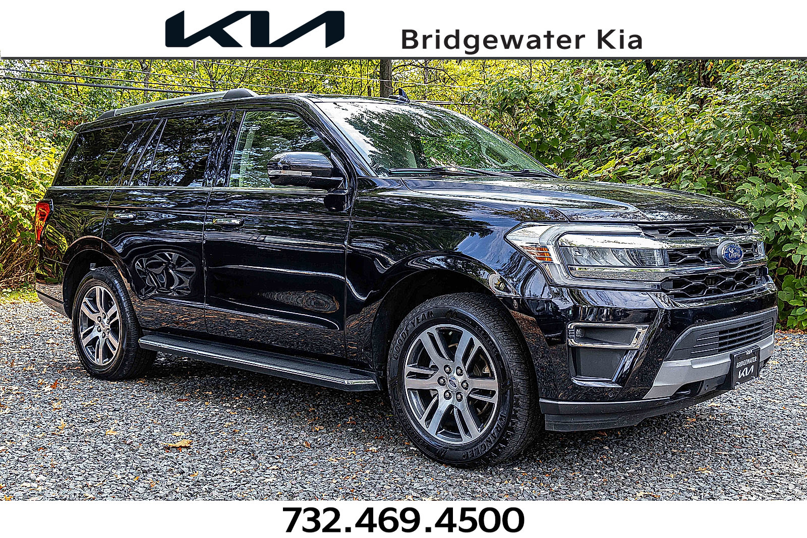 2023 Ford Expedition Limited's photo