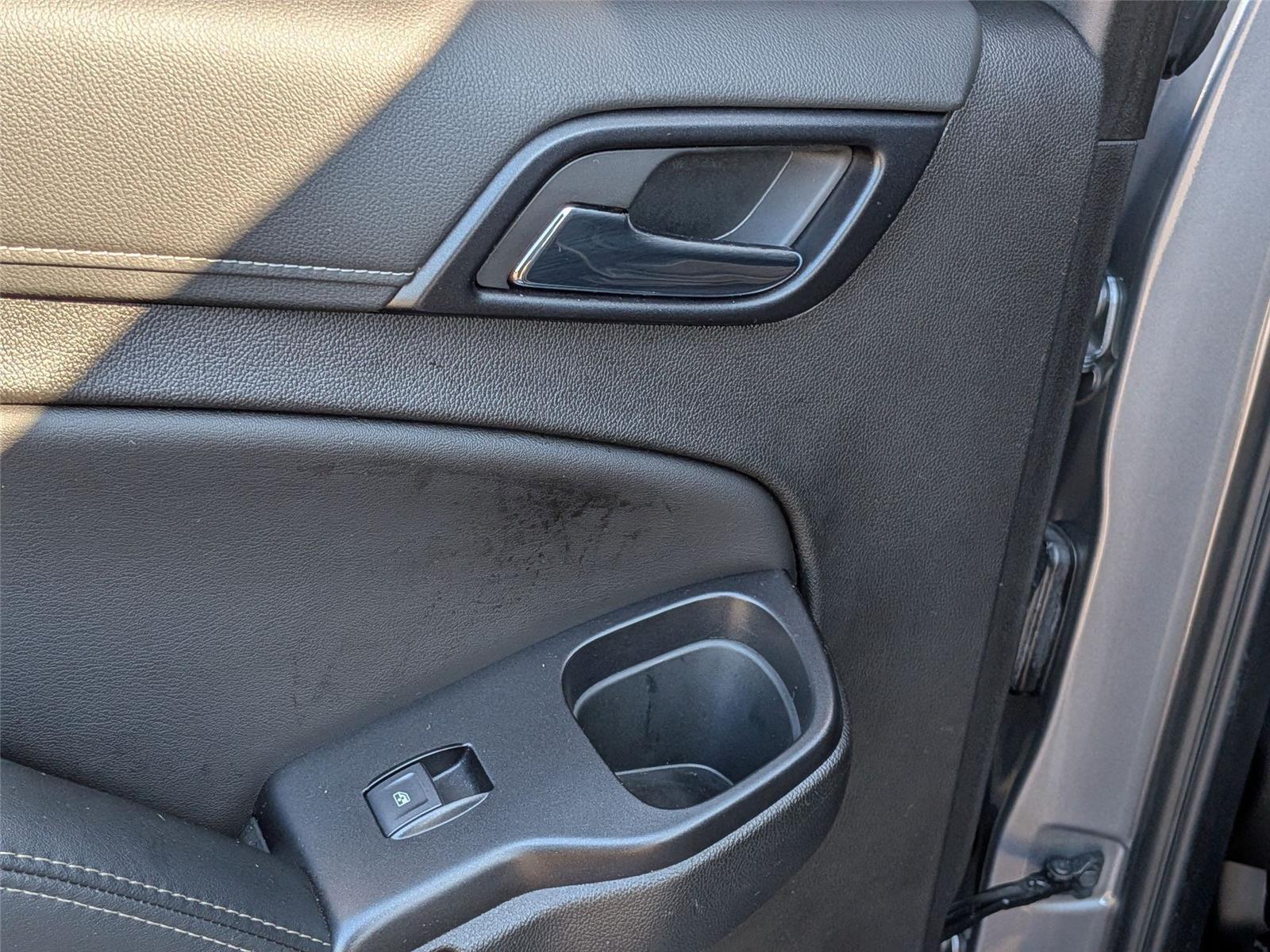 2019 Gmc Yukon SLT photo 26