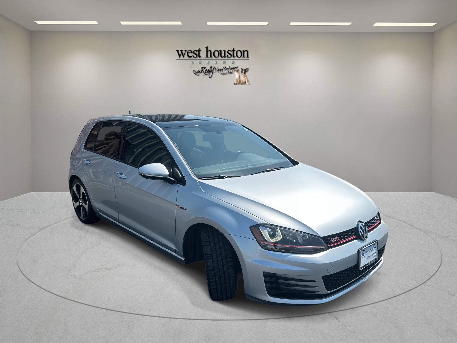 2017 Volkswagen Golf GTI photo 2