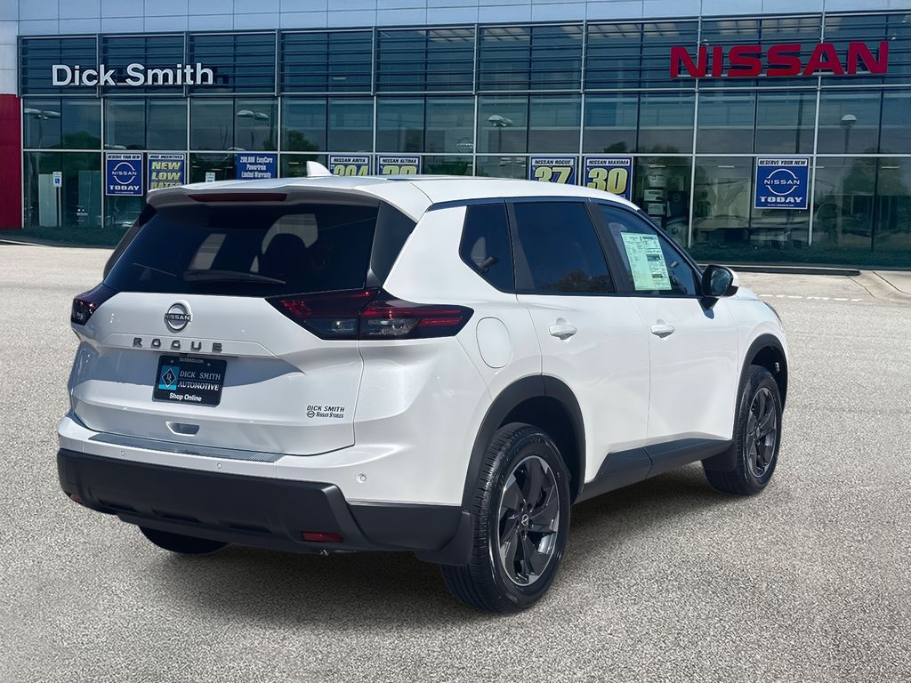 2026 Nissan Rogue SV photo 4