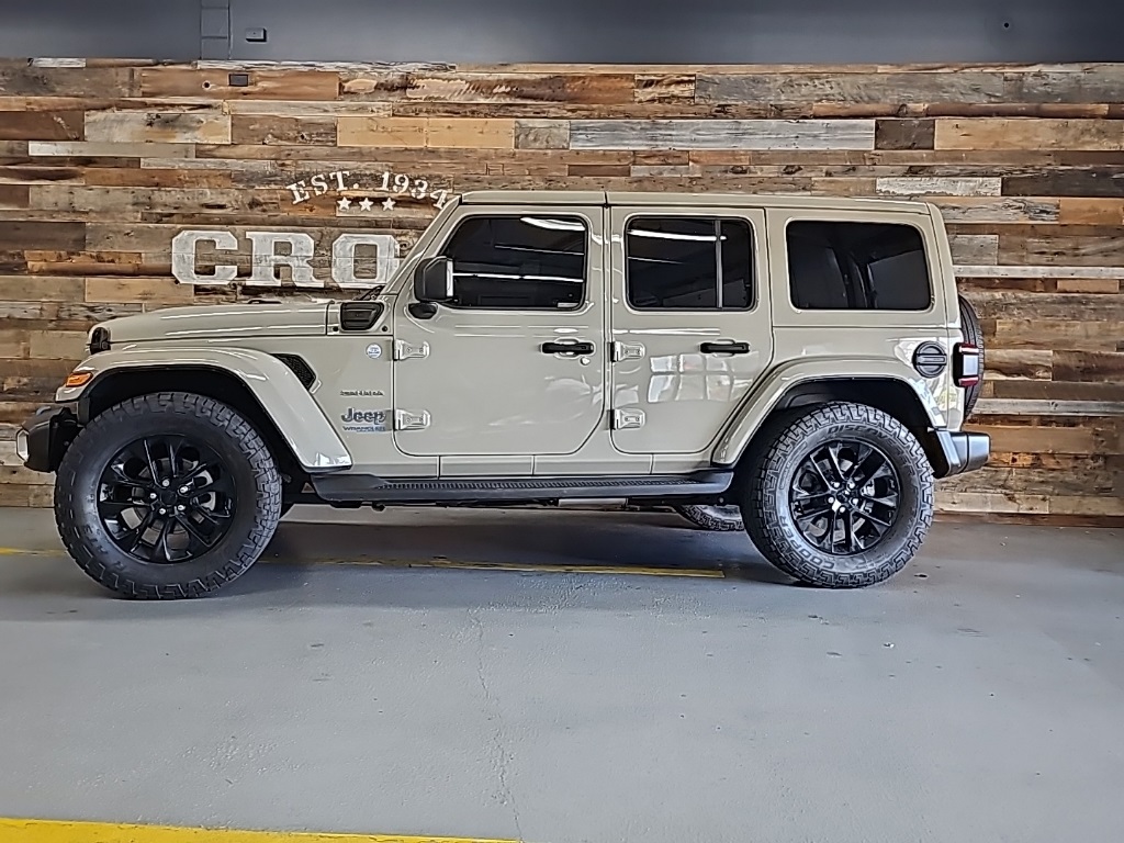 2022 Jeep Wrangler Unlimited Sahara 4xe photo 3