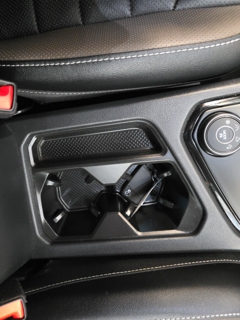 2023 Volkswagen Taos SEL photo 16