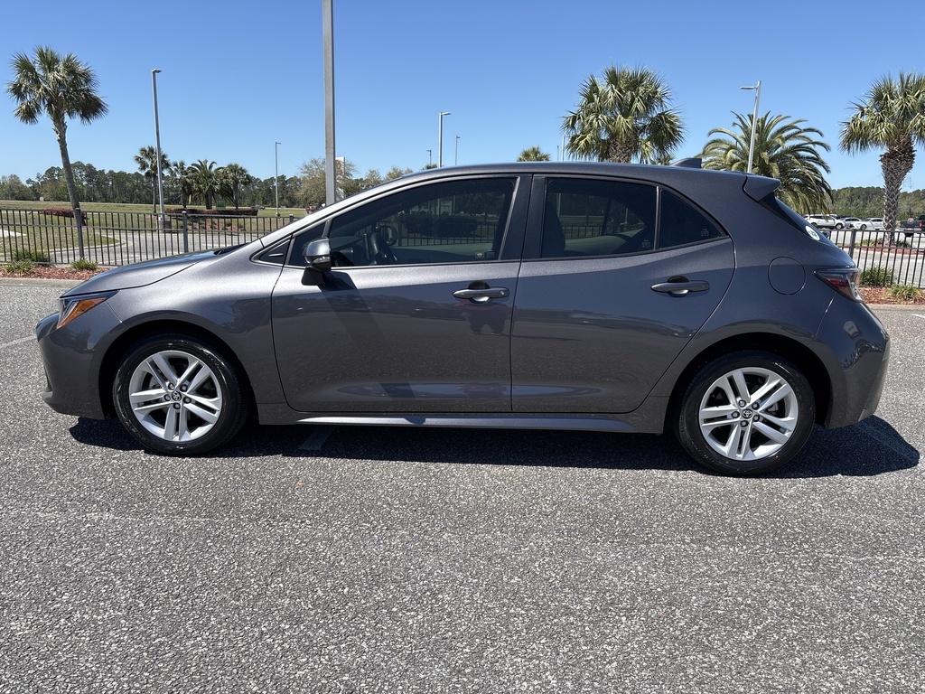 2021 Toyota Corolla SE photo 2