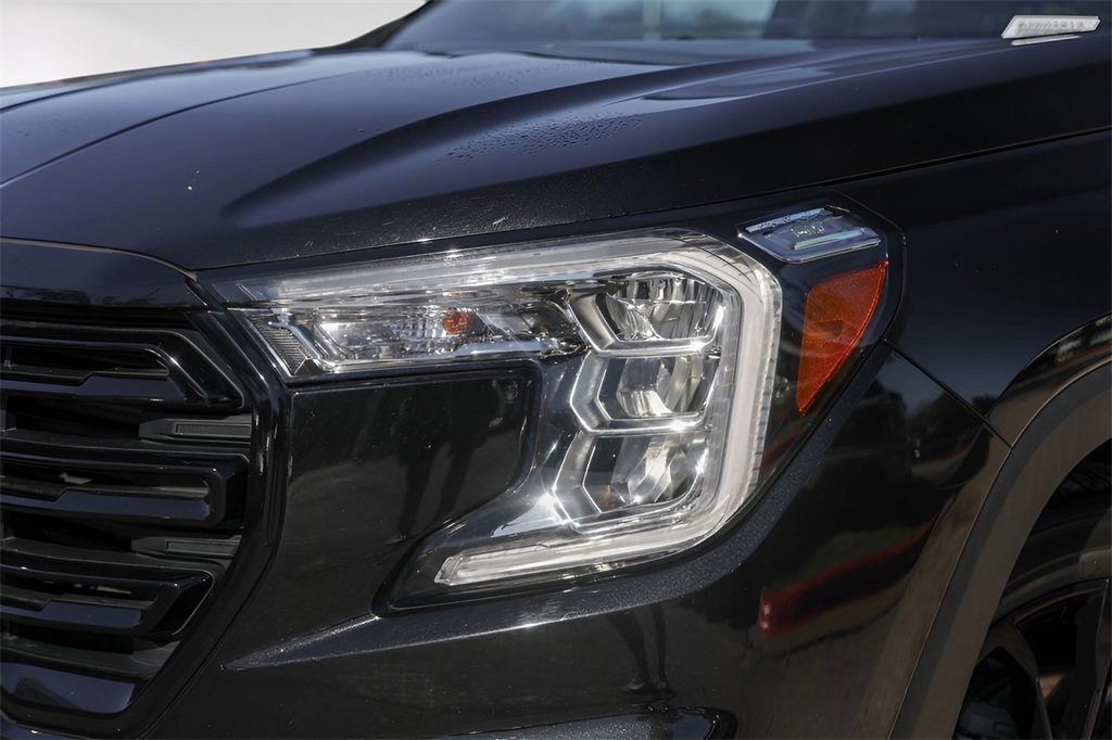 2023 Gmc Terrain SLE photo 2