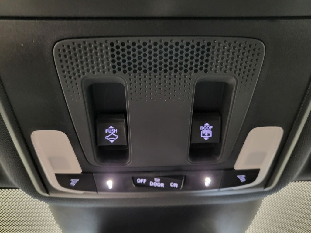 2025 Honda Pilot TrailSport photo 14