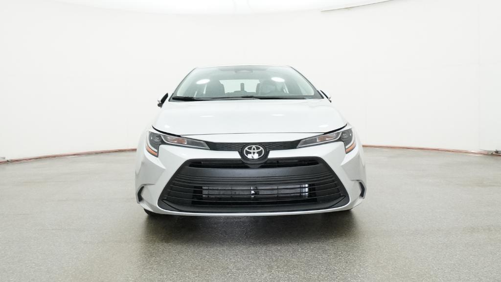 2026 Toyota Corolla LE photo 3