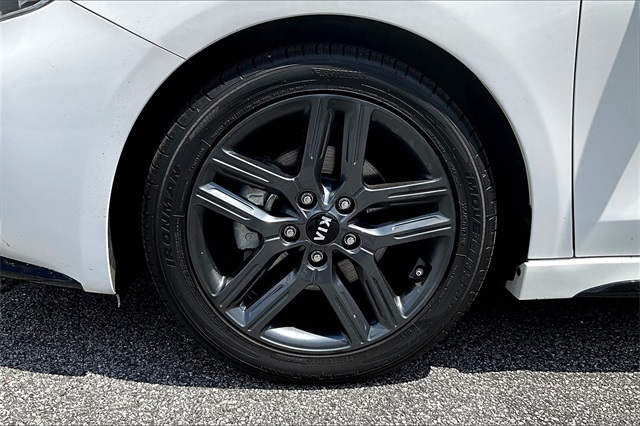 2020 Kia Forte GT-Line photo 29