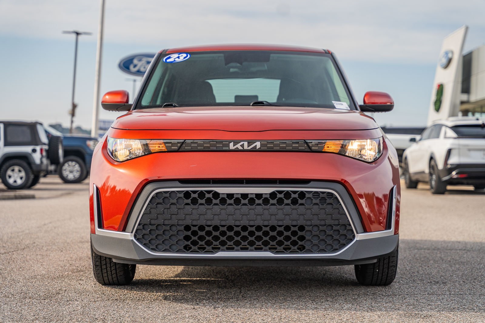 2023 Kia Soul S photo 2
