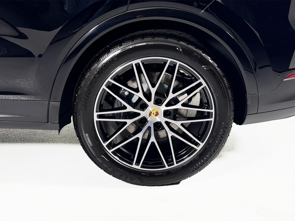 New 2024 Porsche Cayenne SUV in Jericho RDA14526 Porsche Gold Coast