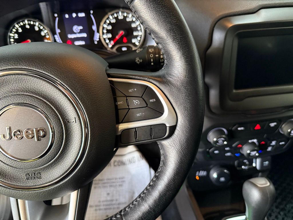 2020 Jeep Renegade Latitude photo 18