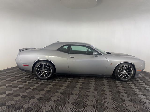 2016 Dodge Challenger R/T Scat Pack photo 4