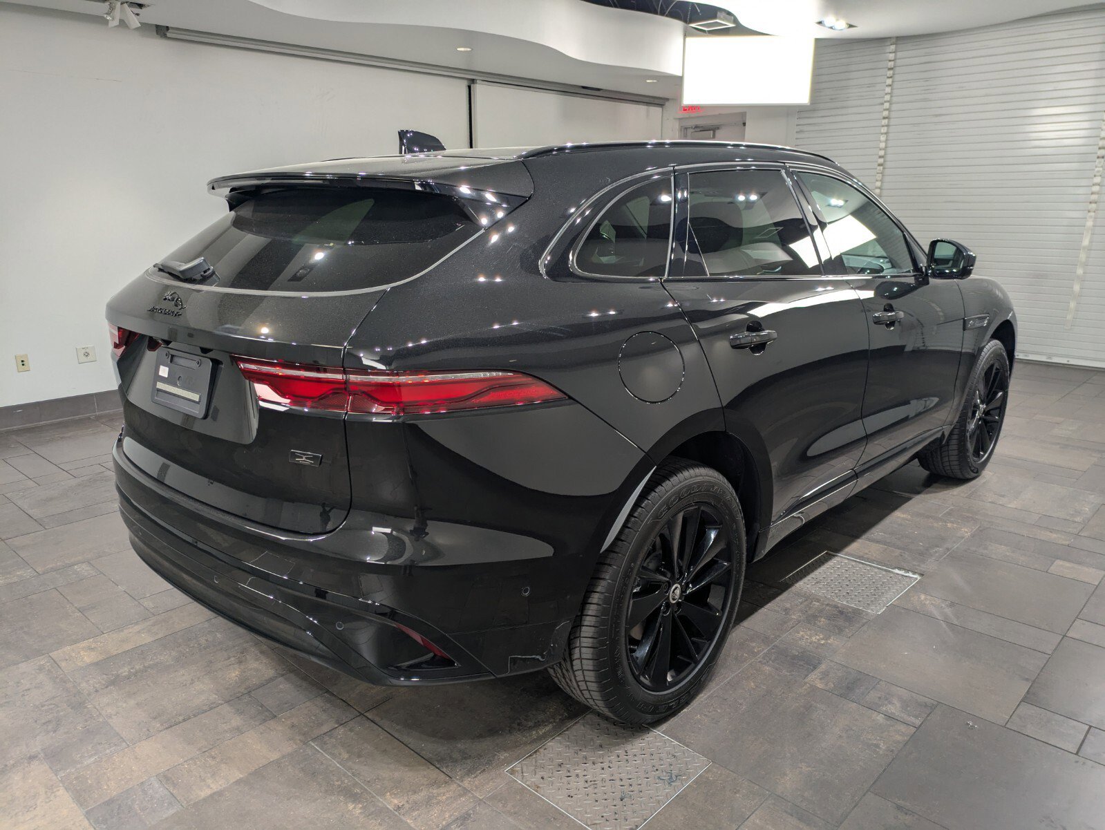 2026 Jaguar F-PACE P250 R-Dynamic S photo 27