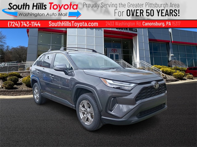 2022 Toyota RAV4 XLE's photo