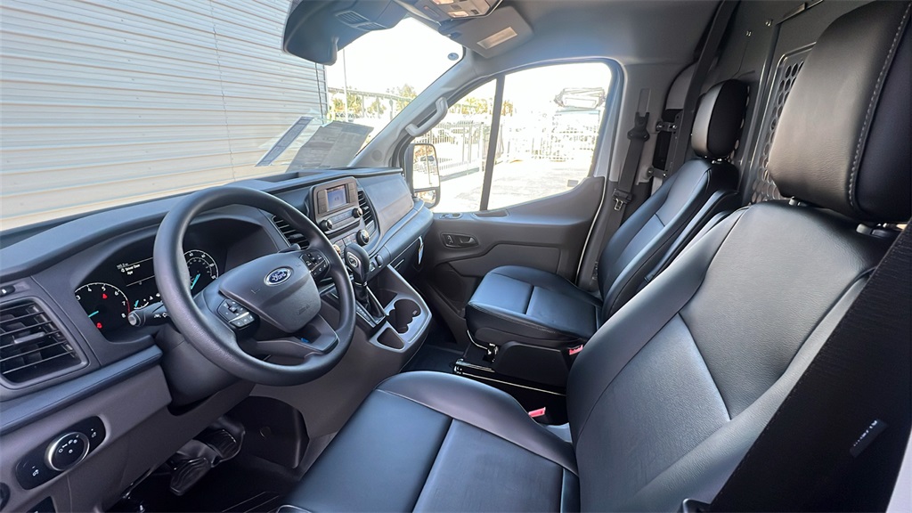 2024 Ford Transit Cargo Van photo 9
