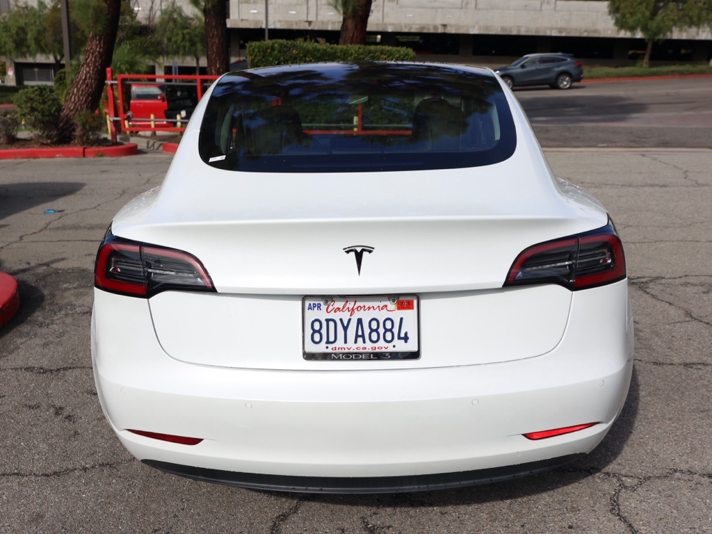 2018 Tesla Model 3 Long Range photo 4