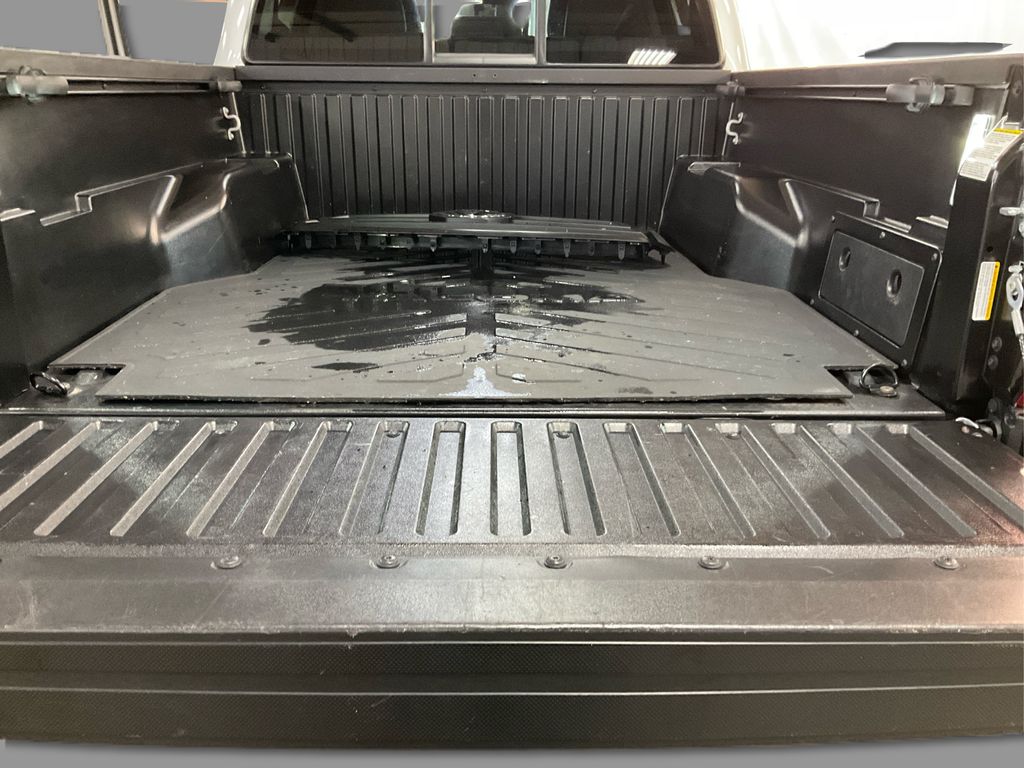 2022 Toyota Tacoma SR photo 12