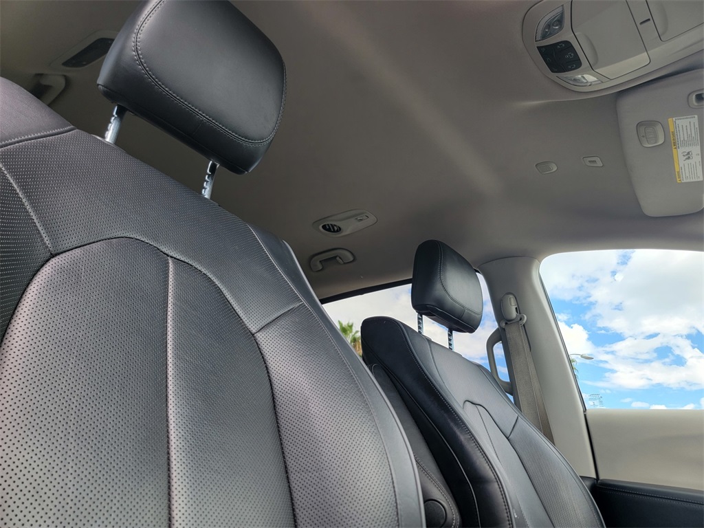 2018 Chrysler Pacifica Hybrid Limited photo 25