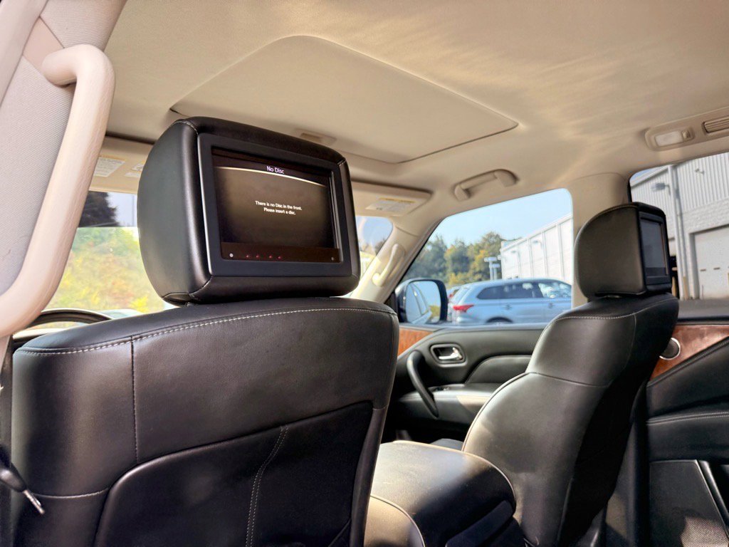 2019 Infiniti QX80 Luxe photo 10