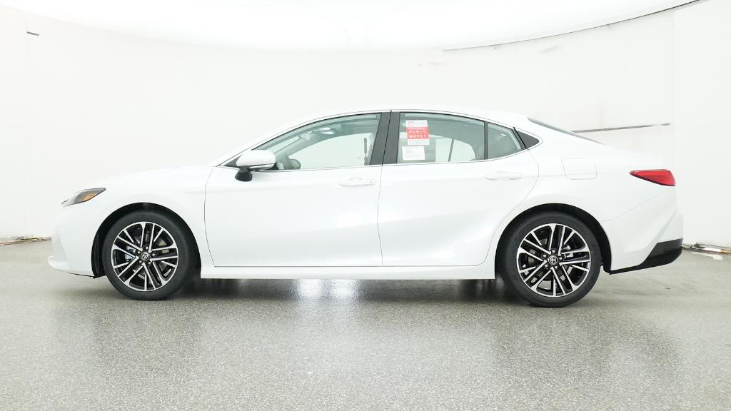 2025 Toyota Camry XLE photo 10