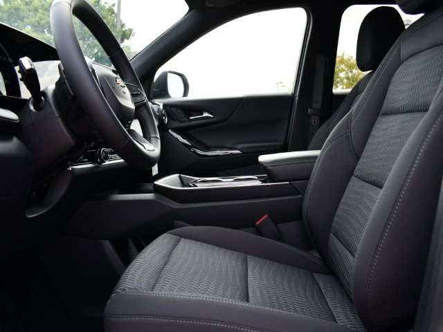 2025 Chevrolet Equinox LT photo 11