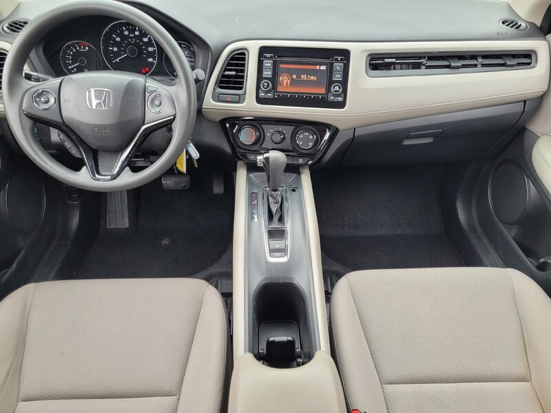 2017 Honda HR-V LX photo 11