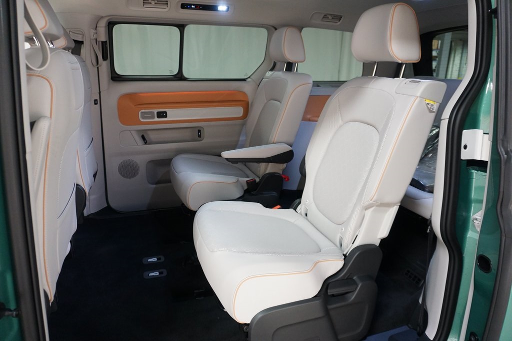 2025 Volkswagen ID. Buzz photo 11