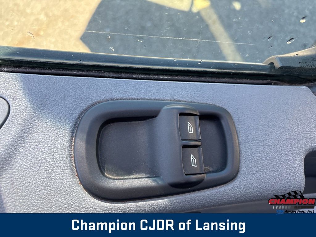 2019 Ford Transit photo 13