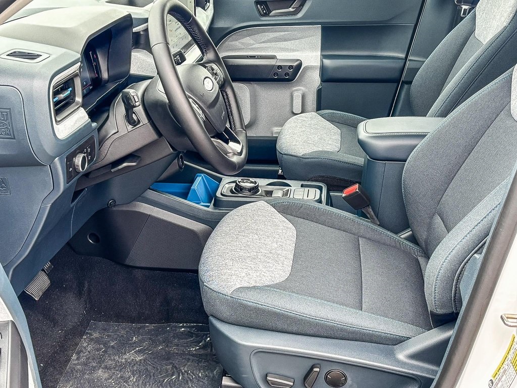 2025 Ford Maverick XLT photo 17