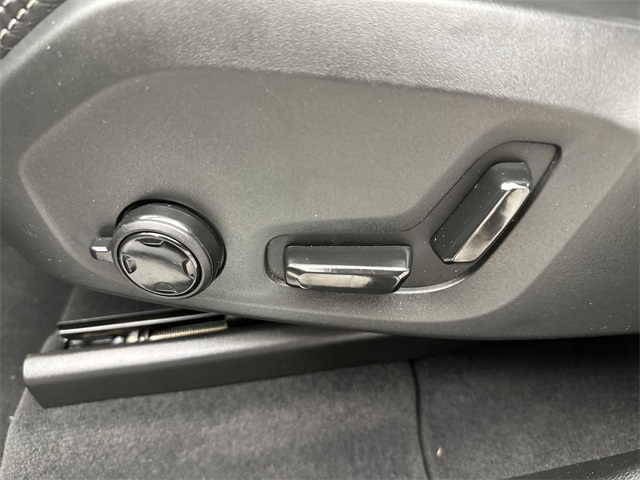 2018 Volvo XC60 T5 Inscription photo 4