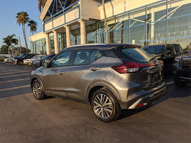 2022 Nissan Kicks SV photo 4