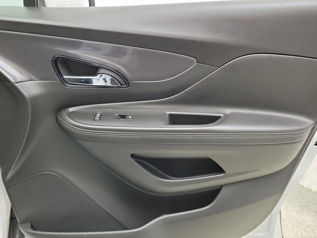 2022 Buick Encore Preferred photo 18