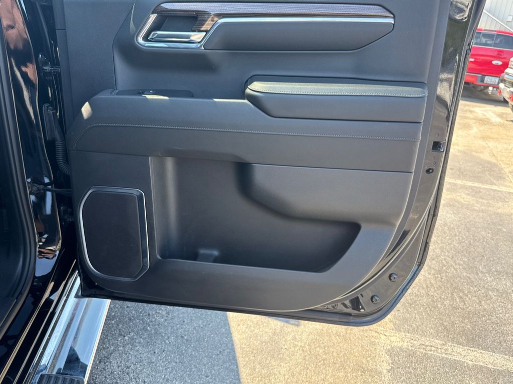 2024 Chevrolet Silverado 1500 LT photo 16