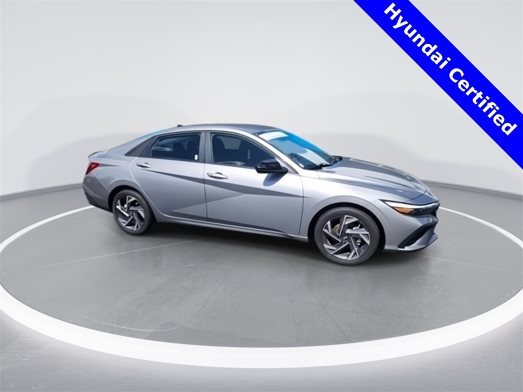 2025 Hyundai Elantra SEL Sport photo 9